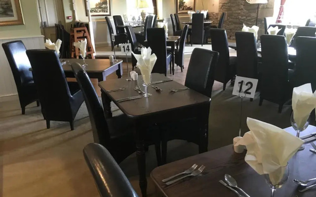 The Red Well Country Inn