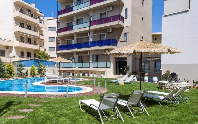 Leonidas Hotel & Apartments