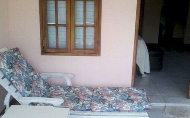Dolphin Bay Yoga Guest House