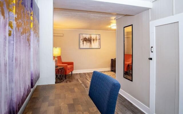 Cozy Carriage House | Walk to UNC | + Free Bikes