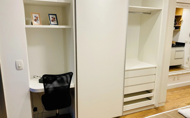 Downtown Republica Akile