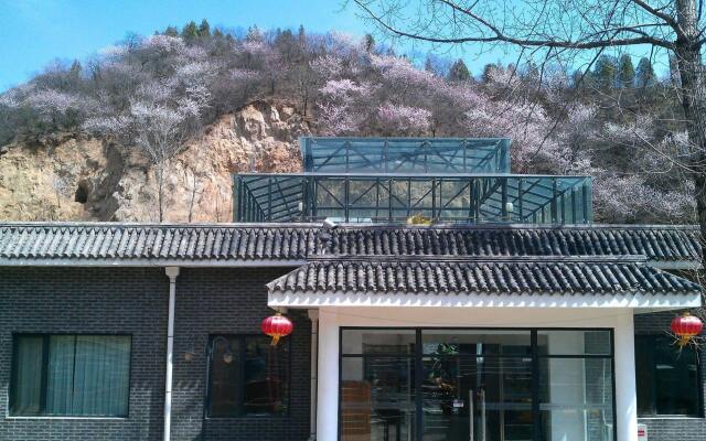 Beijing Badaling Qinglongquan Leisure Resort