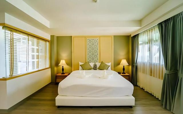 Moon Dragon Hotel – Guest Rooms – Chiang Mai