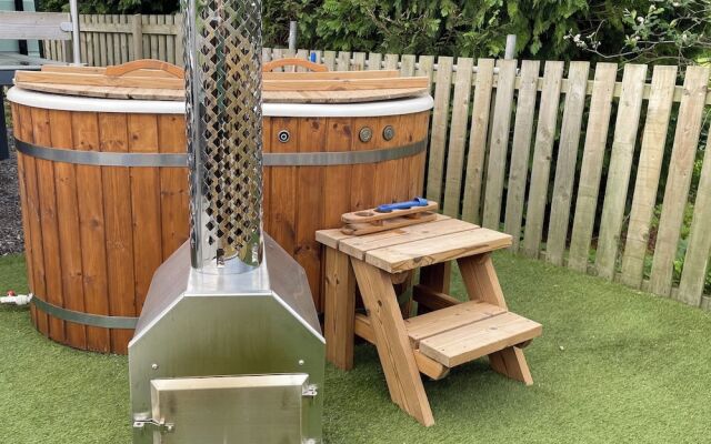 Erw Glas Glamping and Camping