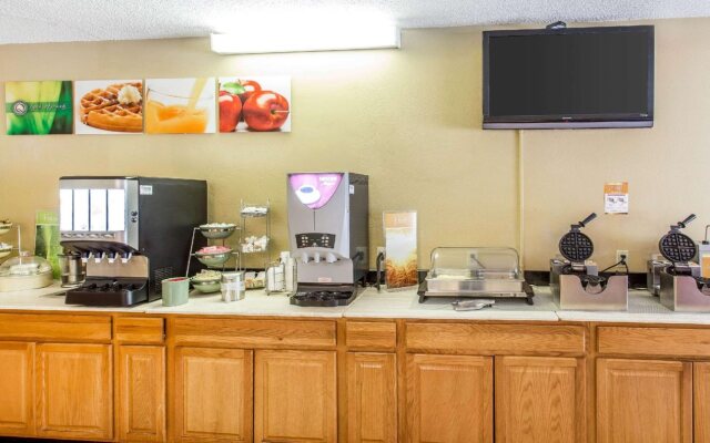 Quality Inn & Suites Lakewood - Denver Southwest