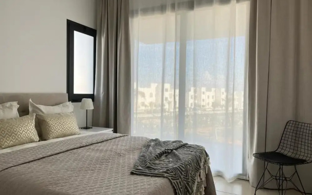 Lovely and Stylish Apartment With Calming Garden View