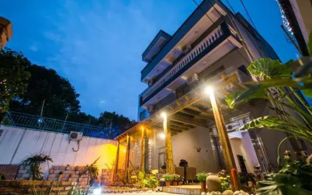 Weizhou Island Haitang Homestay (Shell Beach Branch)