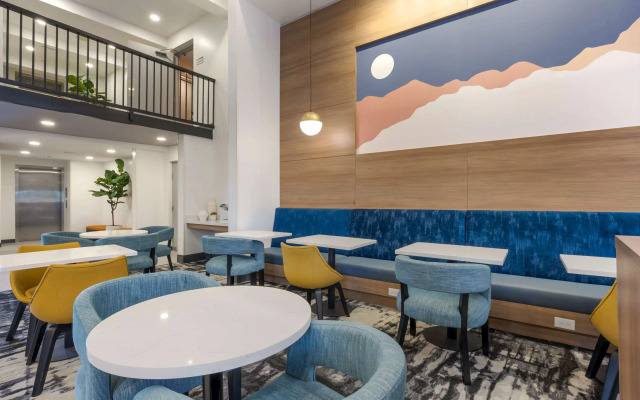 Aiden by Best Western Flagstaff