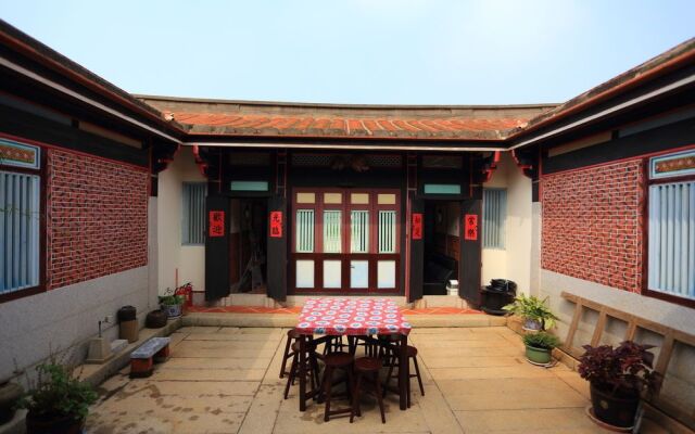 Shuang Li House