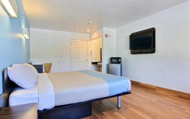 Motel 6 Rockport, TX