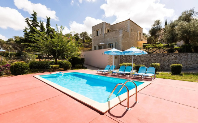 Maroulas Villa Estate