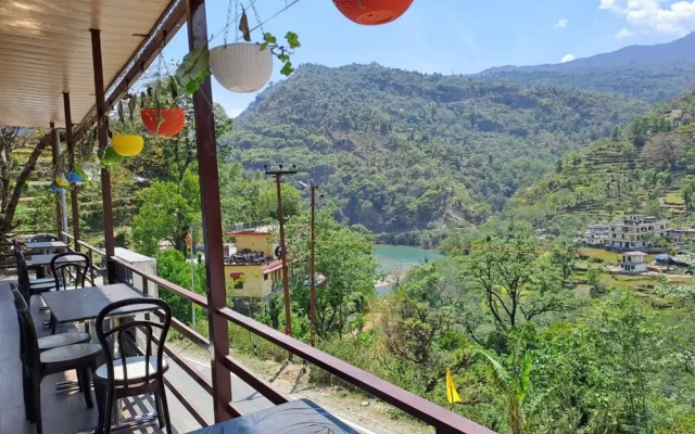 Goroomgo Kedar Chaukhamba Homestay