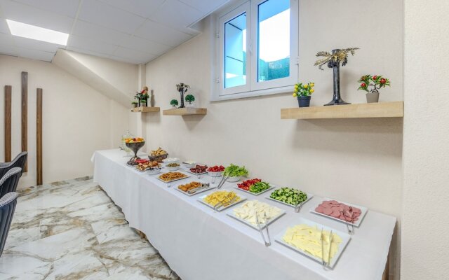 The Business Class Hotel