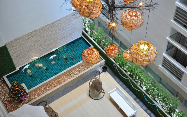 Flipper House Hotel