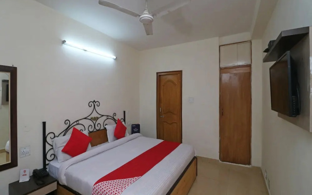 OYO 18631 Hotel King's