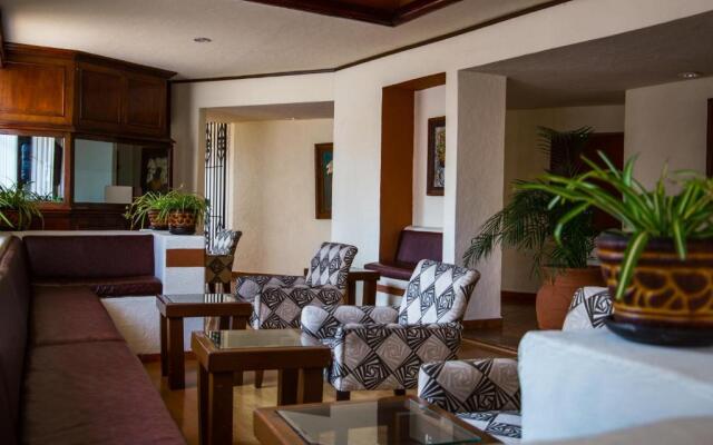 Hotel & Suites Villa del Sol