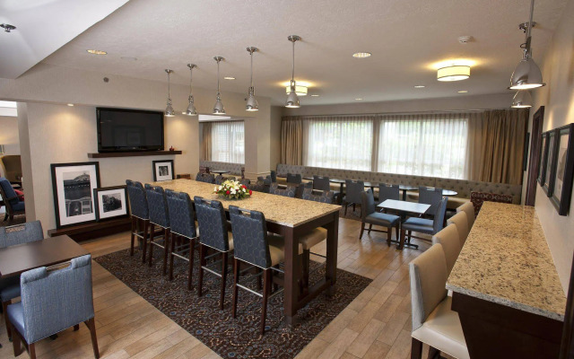 Hampton Inn by Hilton Concord/Bow