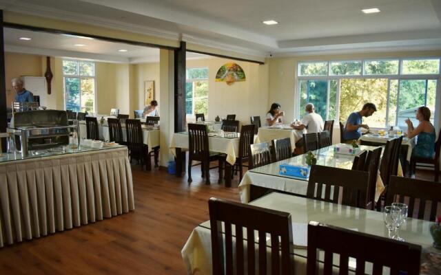 Immana Grand Inle Hotel