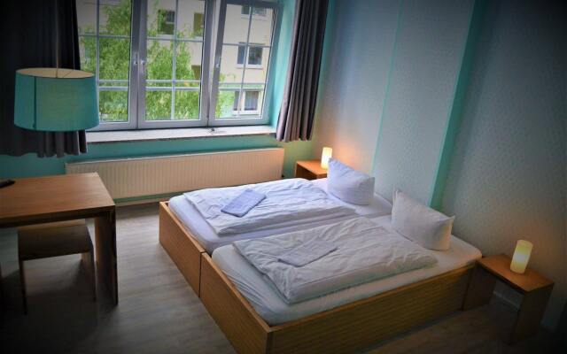 Singer109 Hotel & Hostel