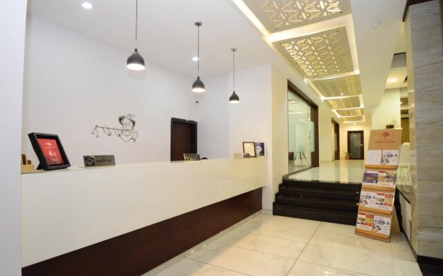 Crimson Park Shripriya Hotel