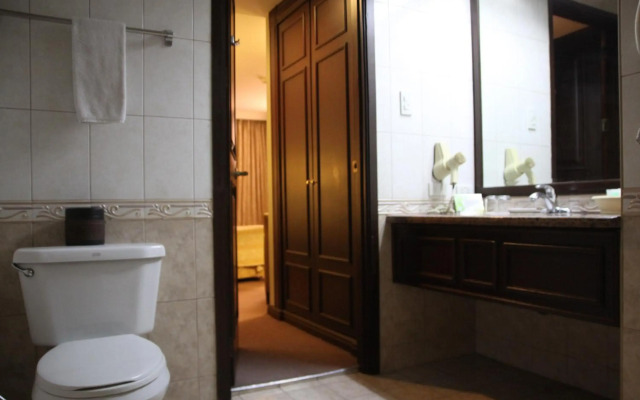 Herald Suites Solana