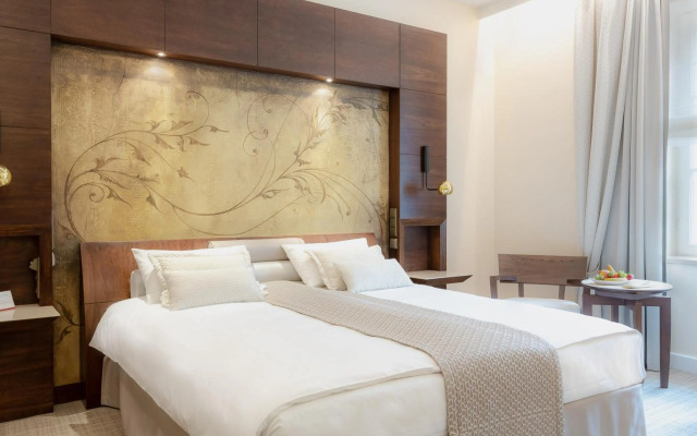 Mamaison Le Regina Boutique Hotel
