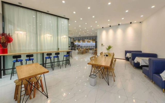 Changee Hotel (Shanghai Anting Auto City)