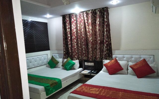 OYO 12739 Mahesh Inn