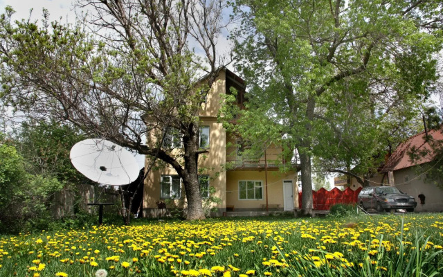 Zhenja and Lyuda's Boarding House