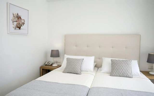 Maritimo Beach Hotel