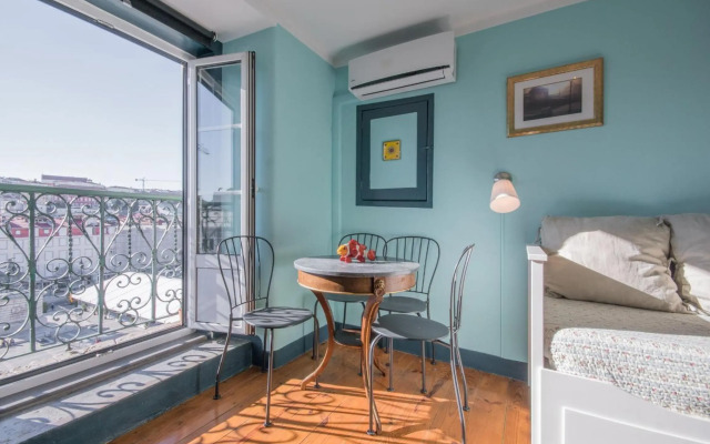 Lisbon Heart Apartments - White Apartment by LovelyStay