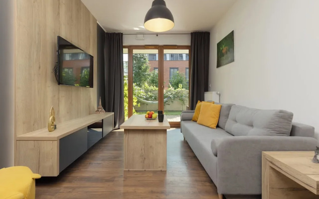 Modern Zoliborz Apartment by Renters