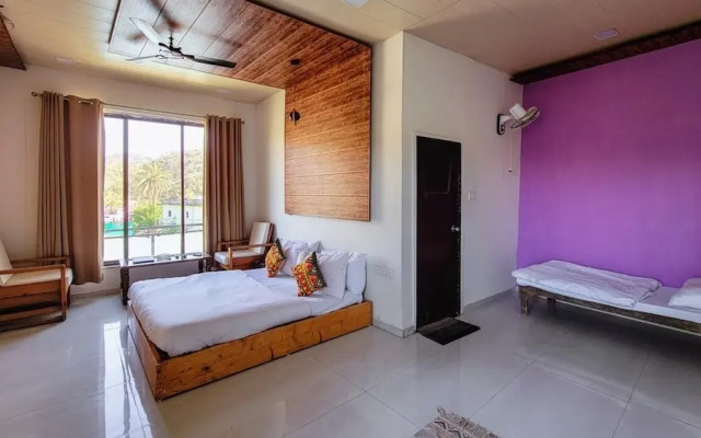 Rudraksh Inn