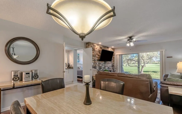 Vista Verde East 2-212