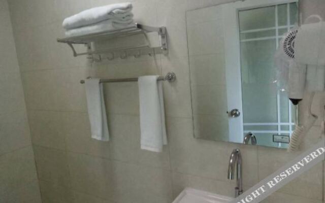 Yuxi Liupin Express Hotel