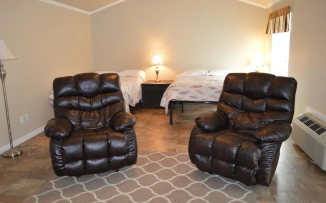 Big Chief Extended Stay Cabins - Campground