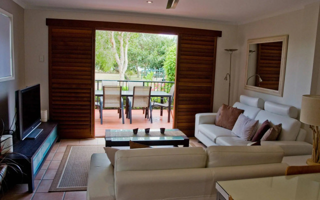 Villa Aqua