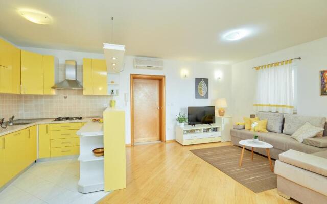 Apartments Zelic Tucepi