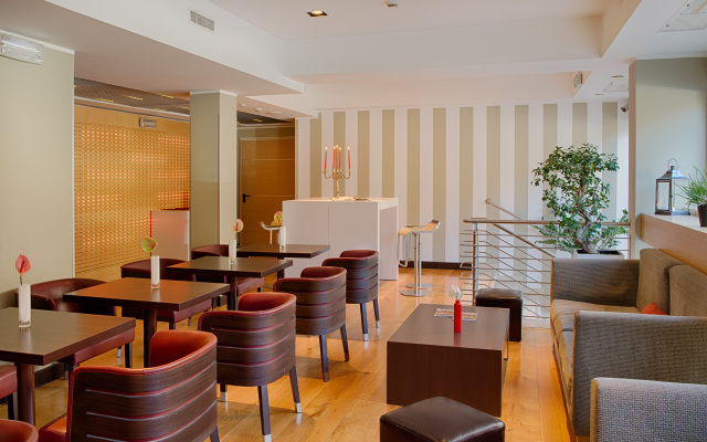 Отель NH Collection Roma Giustiniano