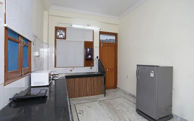 Oyo 9878 Home Cozy Stay Geetanjali Hospital