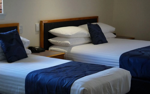 West End Motor Lodge