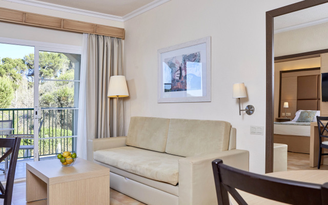 Zafiro Cala Mesquida Hotel