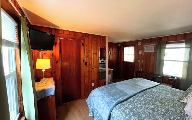 Blue Jay Motel