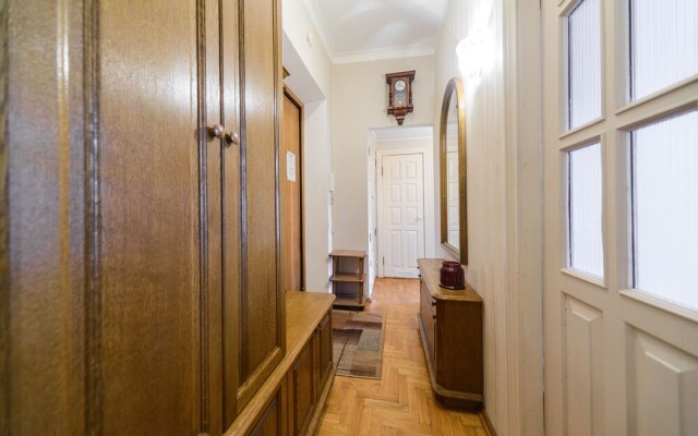 Apartment near Olympic Stadium