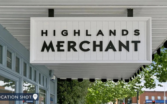 Robin Hill Manor - rambling retreat & tennis court