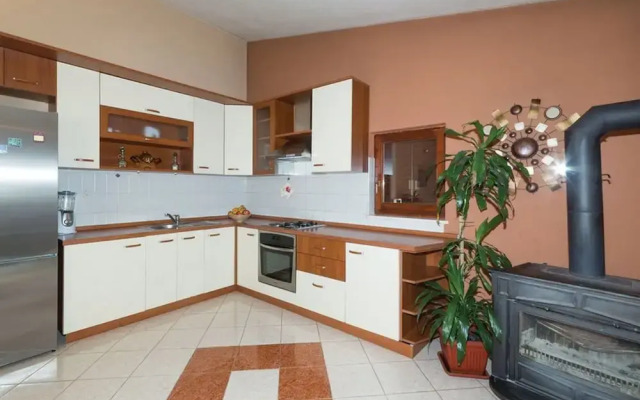 Mediterranean Stylish Villa With Pool in Kastel Stari