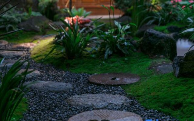 Lijiang Sunshine Garden Villa
