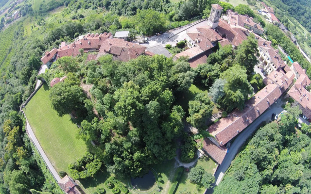 Castello Di San Sebastiano Po