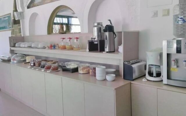Faros Villa small hotel & restaurant