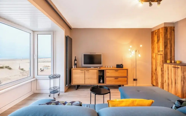 Seafront Apartment With Balcony